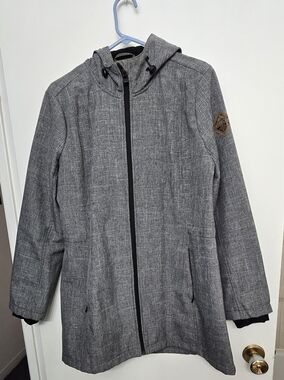 Beaver Canoe Spring Coat